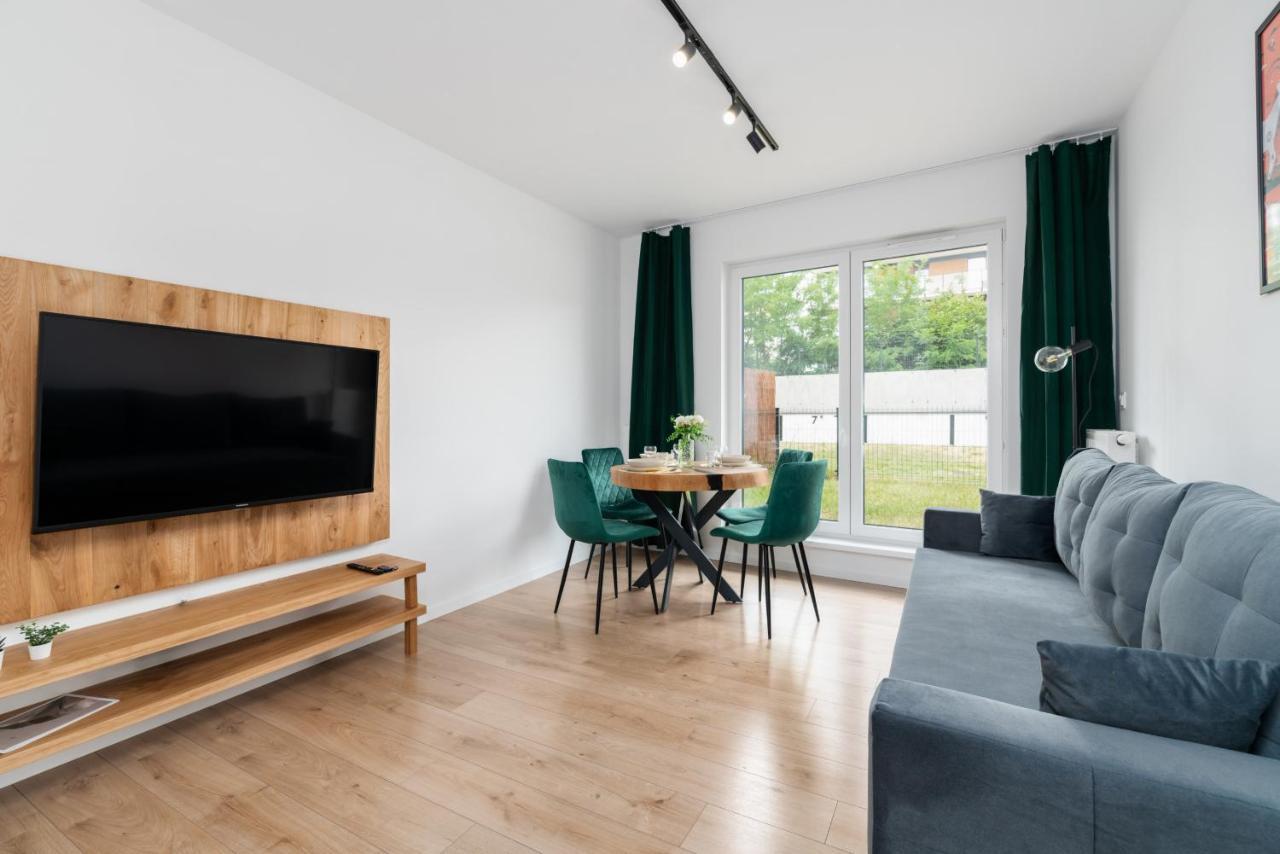 Apartments With Garden Dmowskiego 81 By Noclegi Renters Poznan Exterior photo