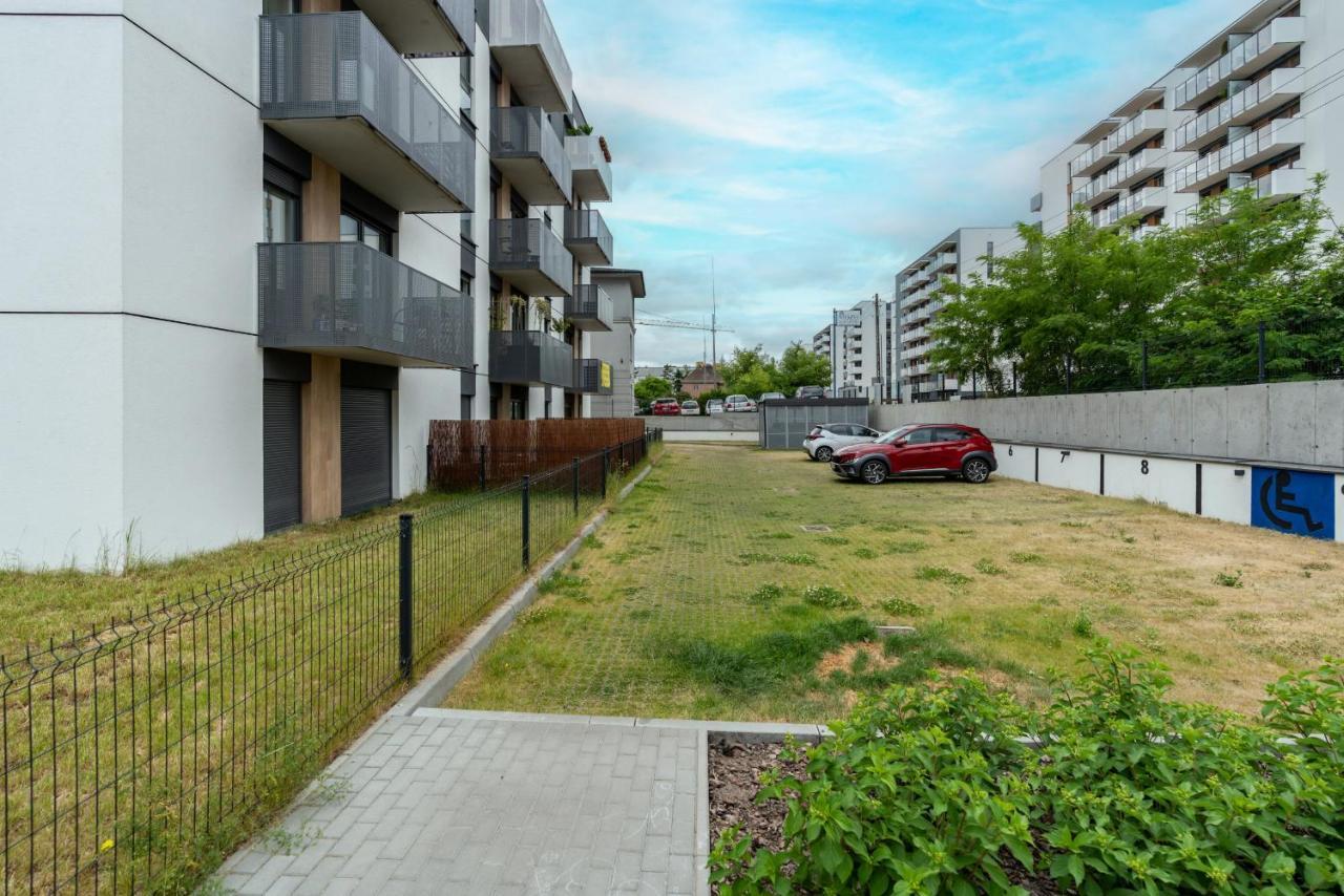 Apartments With Garden Dmowskiego 81 By Noclegi Renters Poznan Exterior photo